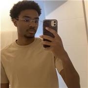Tuteur pour l’aide aux devoirs principalement en maths, mais capable de s’adapter à d’autres matières si besoin